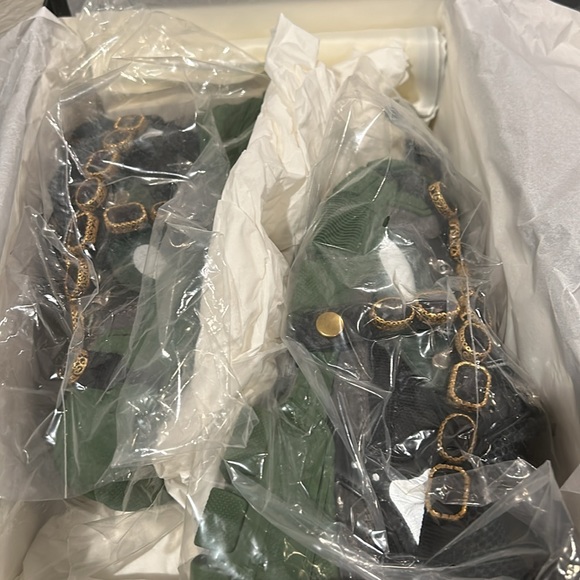 New authentic Gucci shoes - Picture 10 of 10